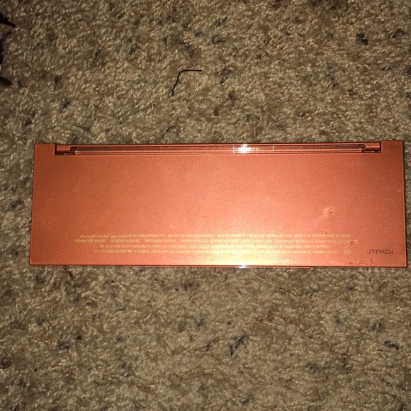 Barely used Urban Decay Naked Heat palette - Picture 4 of 4